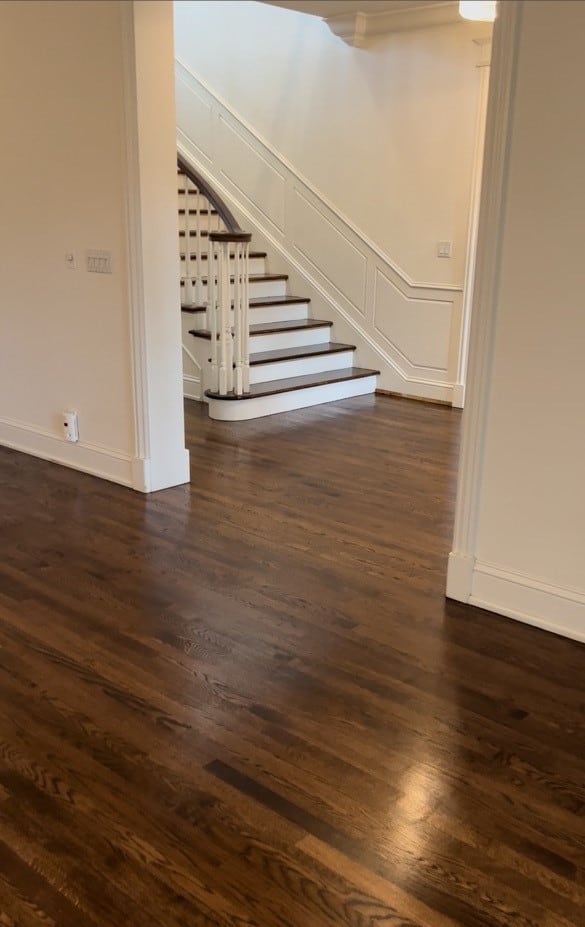 Residential flooring installation, hardwood floors, carpet, tile, luxury vinyl plank, LVP. Dupont, Olympia, Tacoma, Gig Harbor, Puyallup, Lakewood, University Place, Fircrest, Pierce County, Thurston County, Kitsap County, and King County, Puget Sound, South Sound, Washington State.